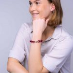 bratara bordo cu inchizatoare din argint pe model